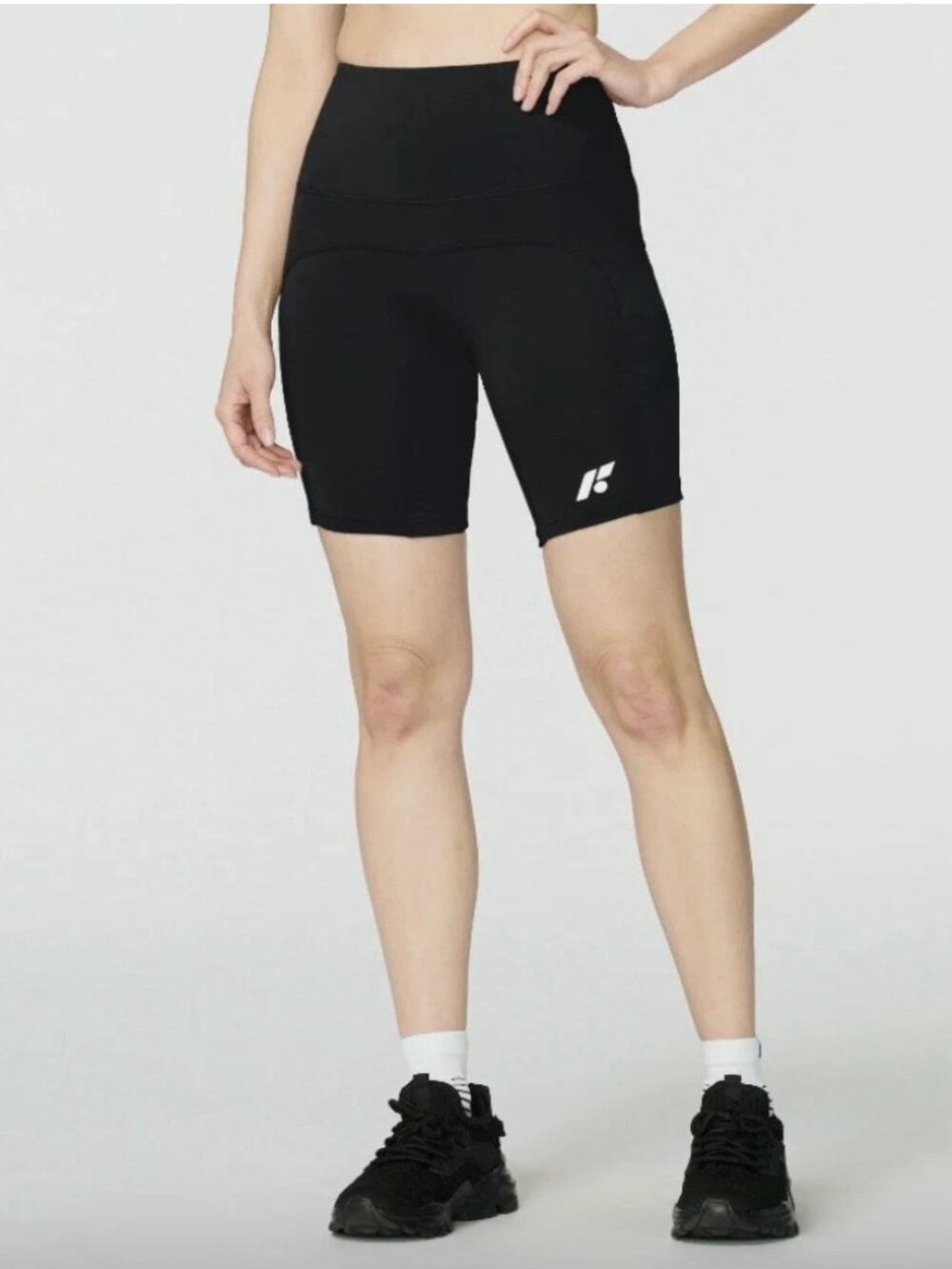 Forme Sculpt Short 8 inch in Black - Medium